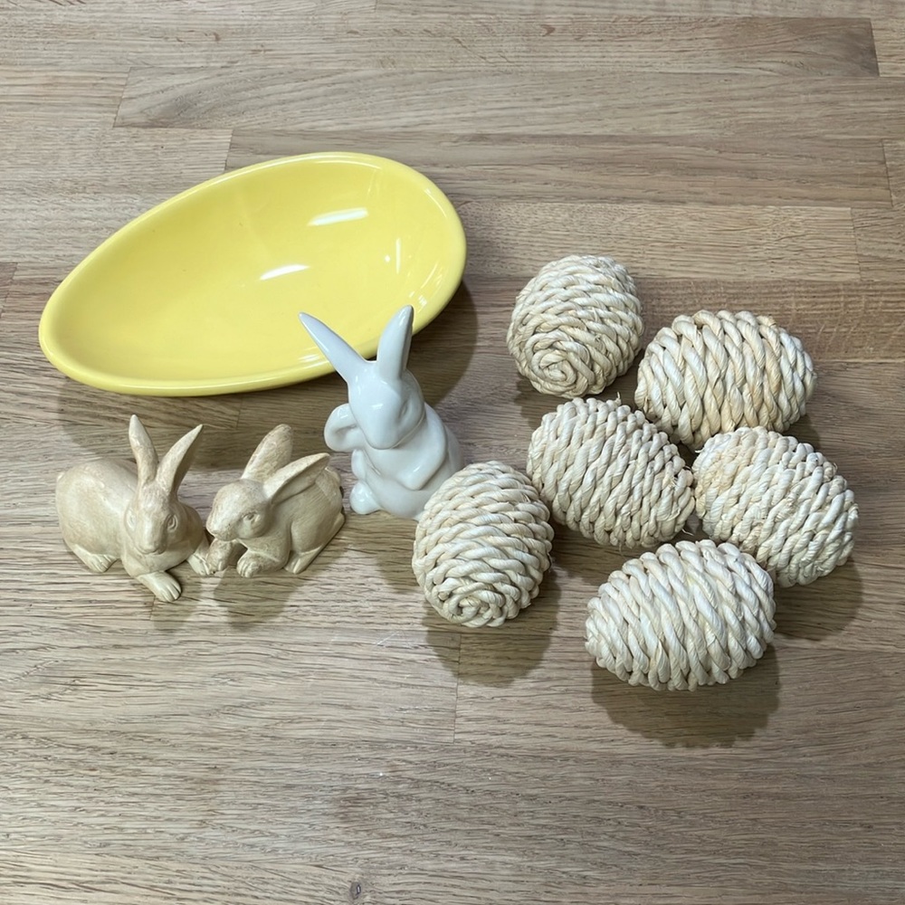 Easter set bunnies/rattan eggs and ceramic bakeware egg dish bowl